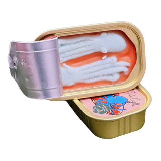Pulpo in tomato sauce tinned fish candle, novelty soy candle peel-back tin - Wren Supply Co